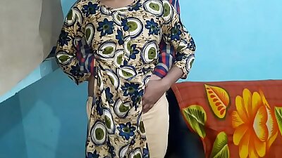 धीरे धीरे पटाया और मना हीया लि चोदने को&period; उसने भी मजे लिये लेकिन&period;&period;बहुत चिल्लाई