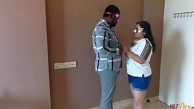 Indian milf aunty shanaya fucked in standing position